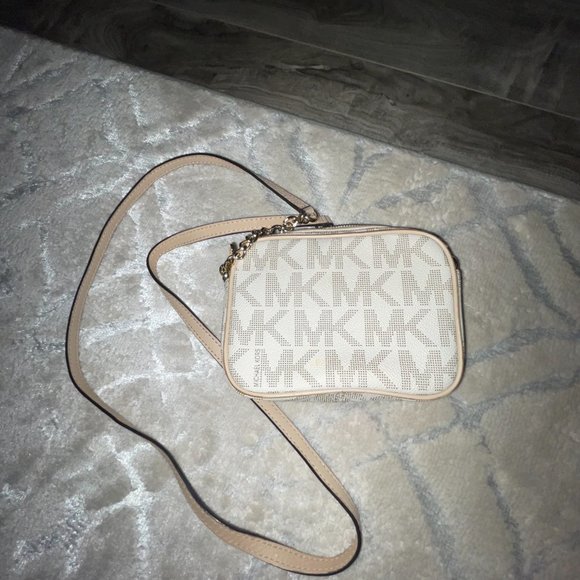 Authentic Michael Kors crossbody bag - Picture 6 of 11